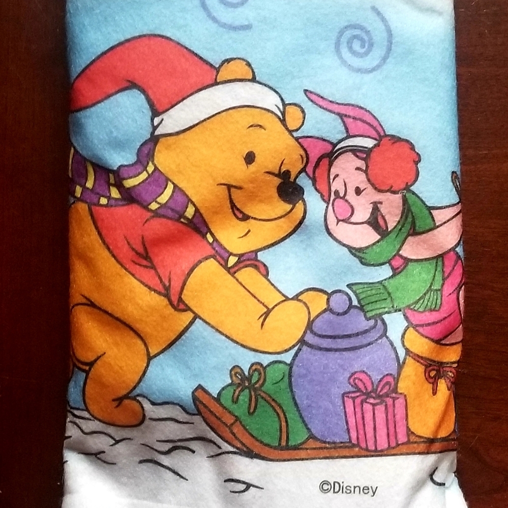 Disney Pooh, Eeyore, Tigger, Piglet Christmas Tree Skirt. New-Limited